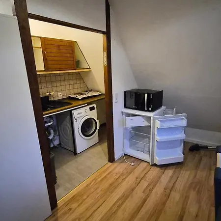 Διαμέρισμα Gemuetliche Mit Terrasse, Naehe Stadtzentrum